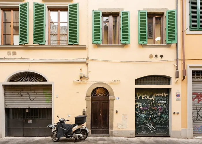 Via Benedetta, 13 - Charming - Florentine Gem Steps From Station - Prime Spot! Florencie