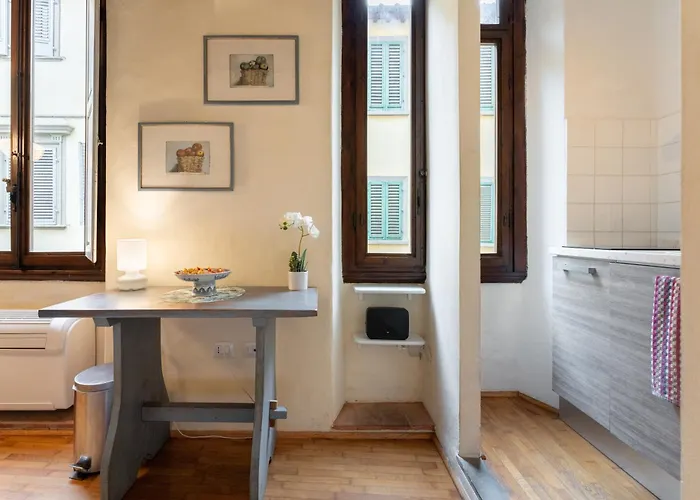 Apartmán Via Benedetta, 13 - Charming - Florentine Gem Steps From Station - Prime Spot! *