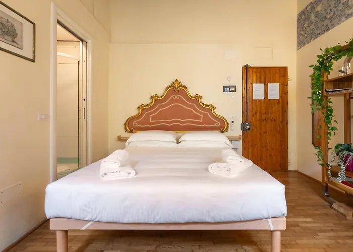 Via Benedetta, 13 - Charming - Florentine Gem Steps From Station - Prime Spot! Apartmán *